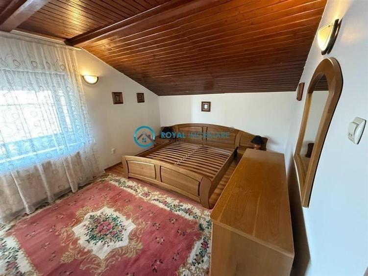 Casă individuală cu 7 camere cu Canalizare în Cioceanu
