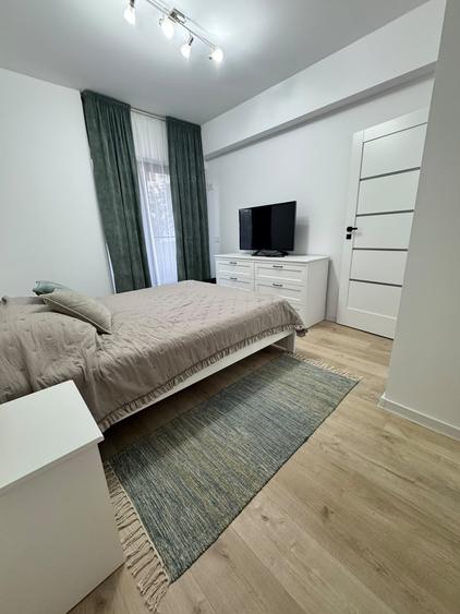 Apartament cu 2 camere decomandat în Central