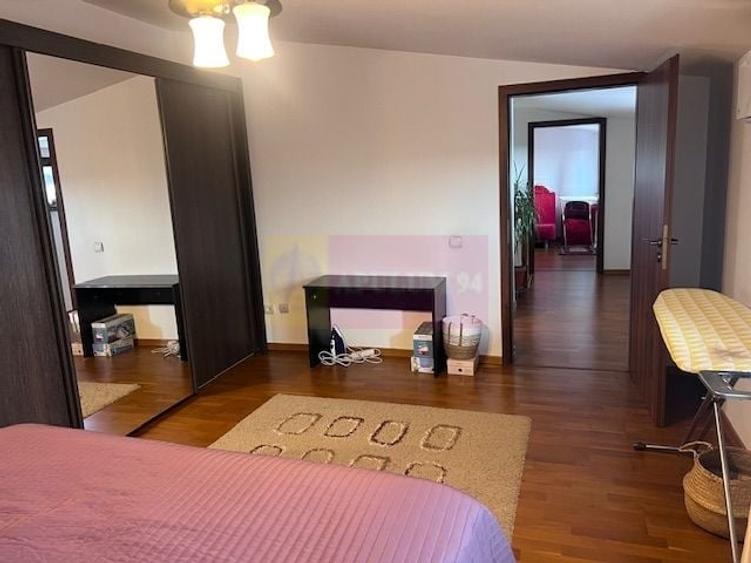 Apartament cu 3 camere semidecomandat în Bragadiru