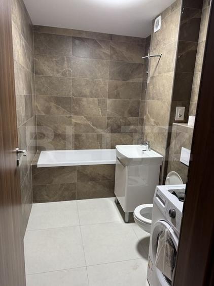 Apartament cu 2 camere semidecomandat, mobilat în Centura