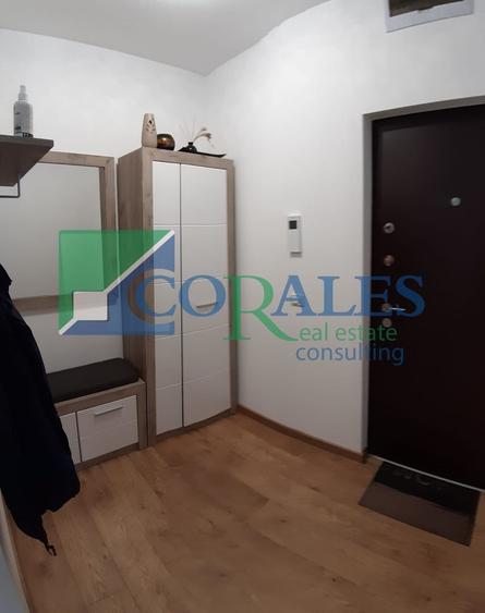 Apartament cu 3 camere decomandat, mobilat în Dumbrăvița