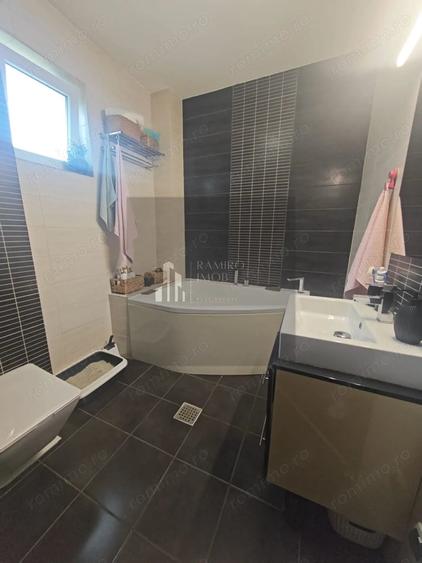 Apartament cu 3 camere decomandat în Dobroești