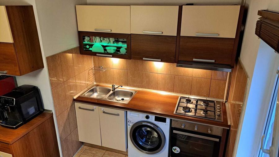 Apartament cu 2 camere decomandat în Păcii