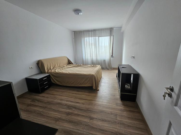 Apartament cu 4 camere decomandat în Armeneasca