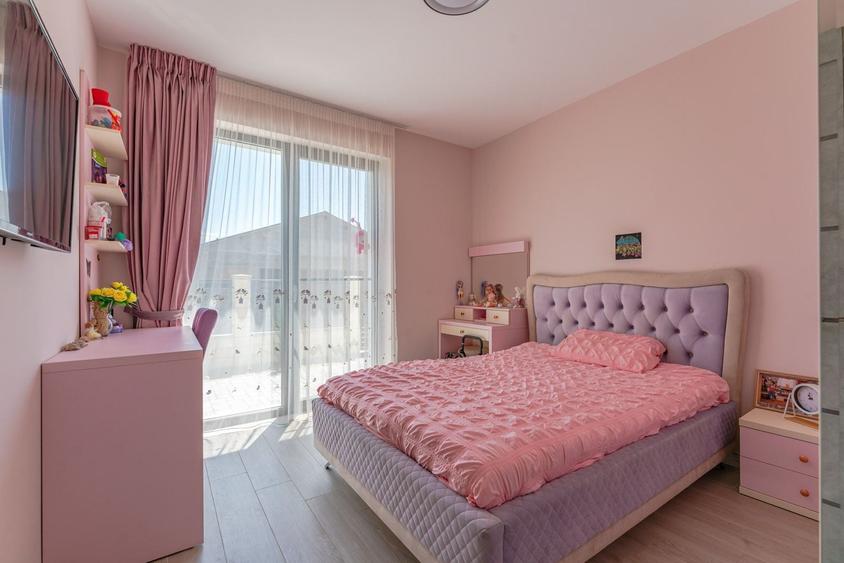 Casă individuală cu 4 camere cu Canalizare în Sânpetru