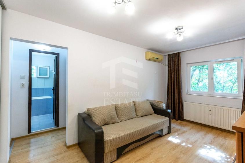 Apartament cu 3 camere semidecomandat, mobilat în Dristor