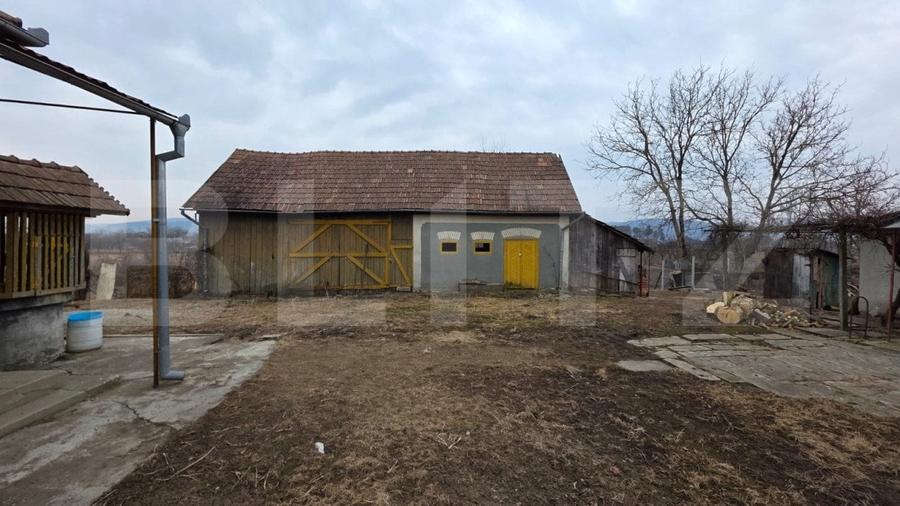 Casă individuală cu 4 camere cu Teren 4000 Mp în Unirea