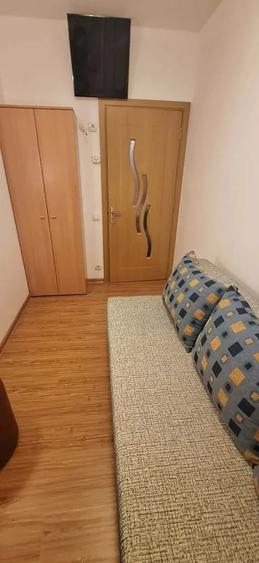 Apartament cu 3 camere decomandat în Astra