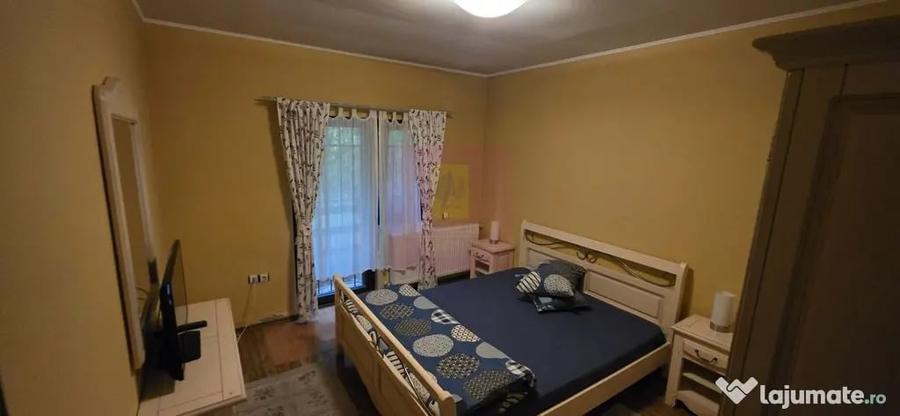 Casă cu 5 camere cu Teren 500 Mp în Central