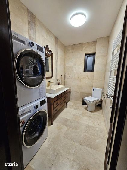 Casă cu 4 camere cu Teren 566 Mp în Central