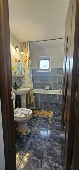 Apartament cu 2 camere decomandat, mobilat în Nicolina