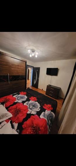 Apartament cu 3 camere decomandat în Ultracentral