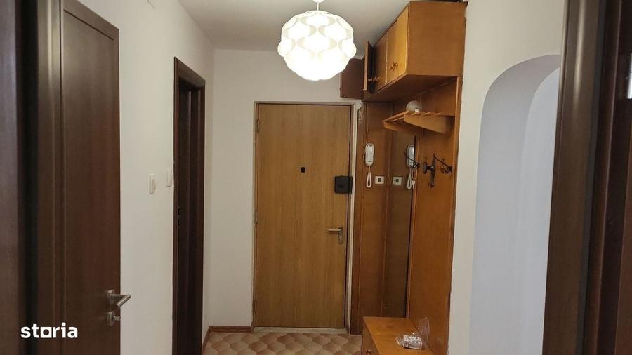 Apartament cu 3 camere decomandat în Virtuții