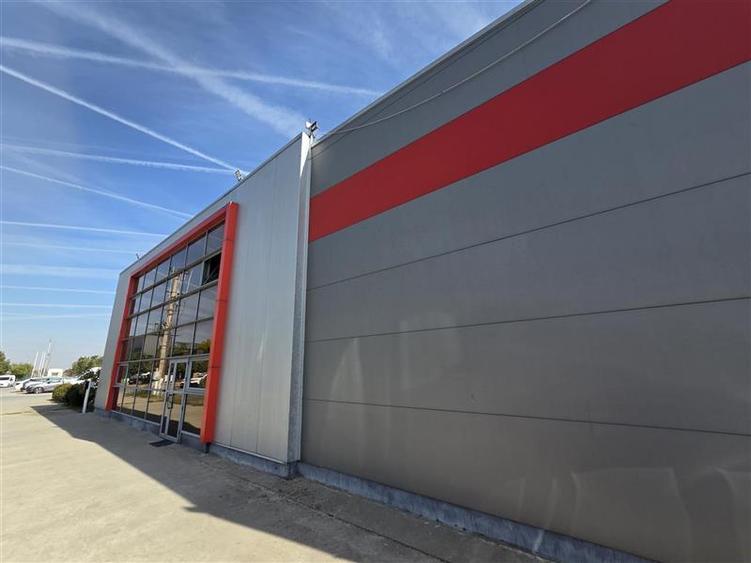 Spațiu industrial, de 1,100 mp, în Central