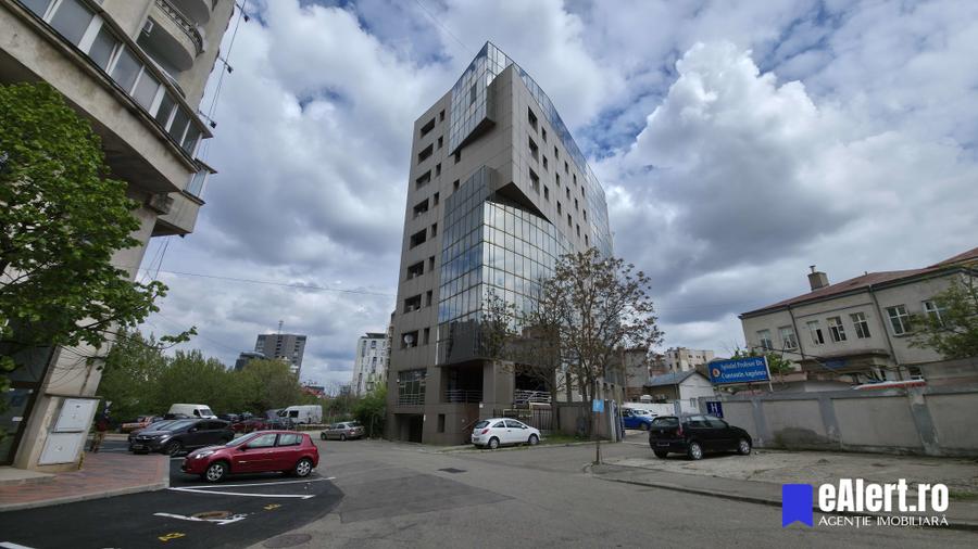 Apartament 3 camere de inchiriat, 140 mpu, Zona Unirii, 2002, etaj 1/8 - 1