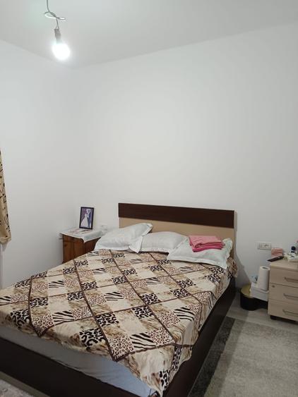 Casă cu 3 camere în Tunari