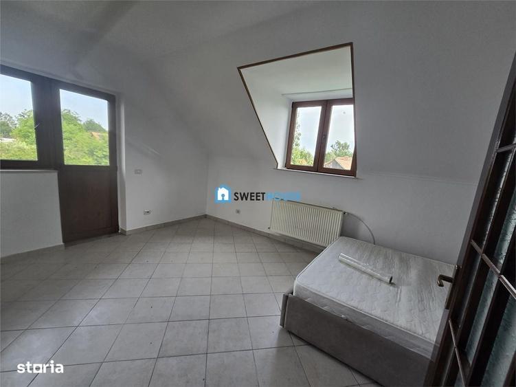 Casă cu 4 camere în Sâmbăta de Jos