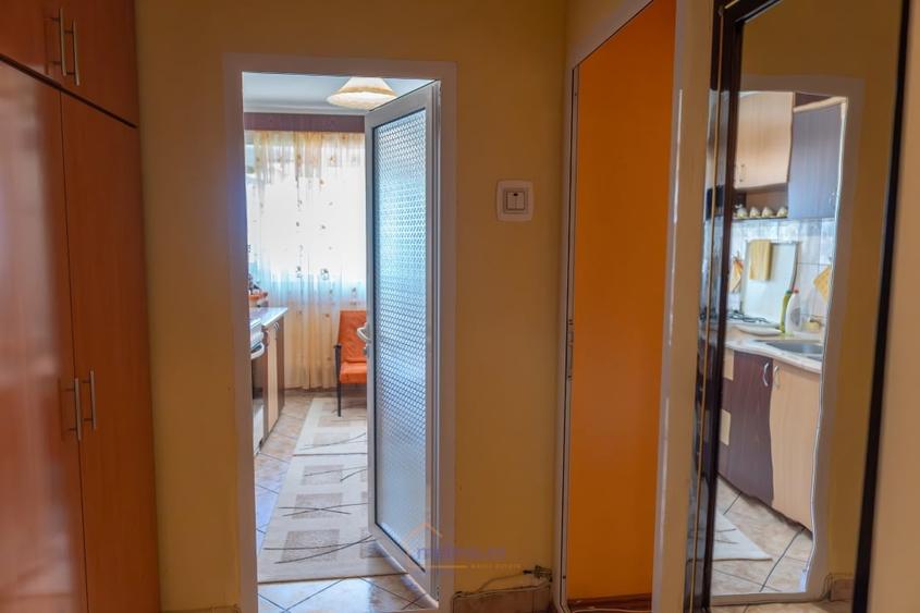 Apartament cu 2 camere decomandat, mobilat în Moinești