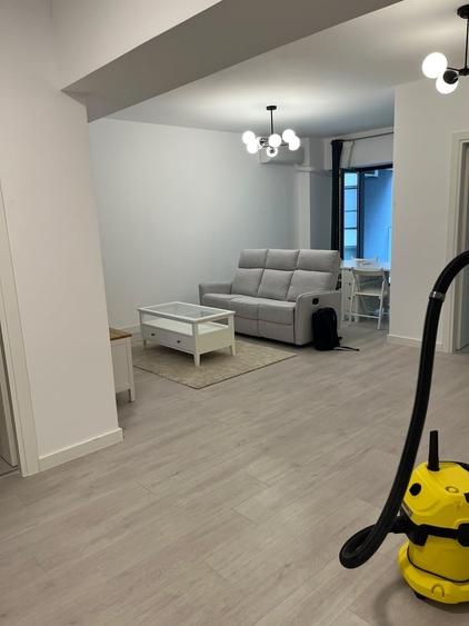 Apartament cu 3 camere decomandat în Lujerului