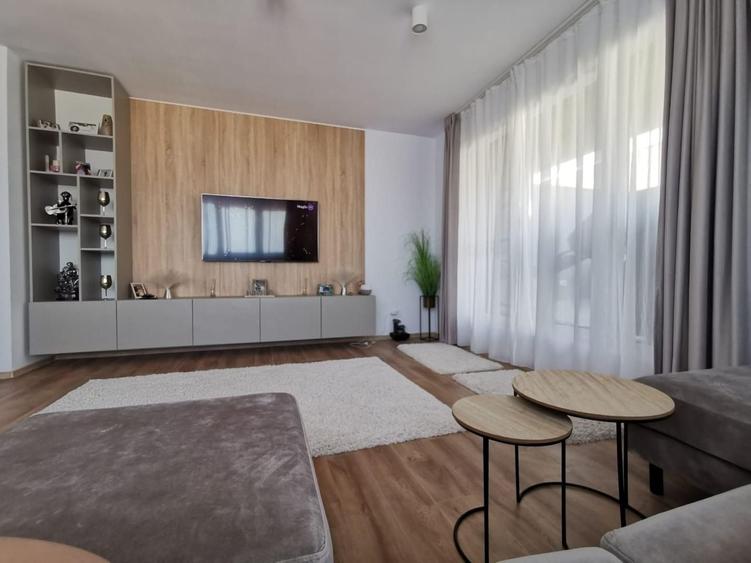 Apartament cu 2 camere decomandat în Aradului