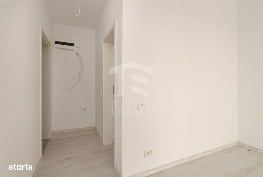 Apartament cu 3 camere decomandat în Titan — fotografia 1