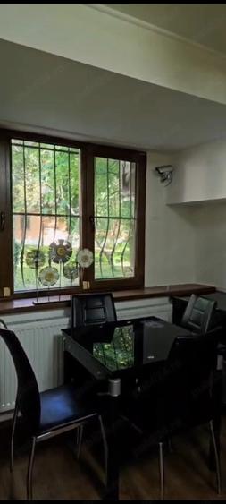 Apartament cu 3 camere semidecomandat în Tomis III