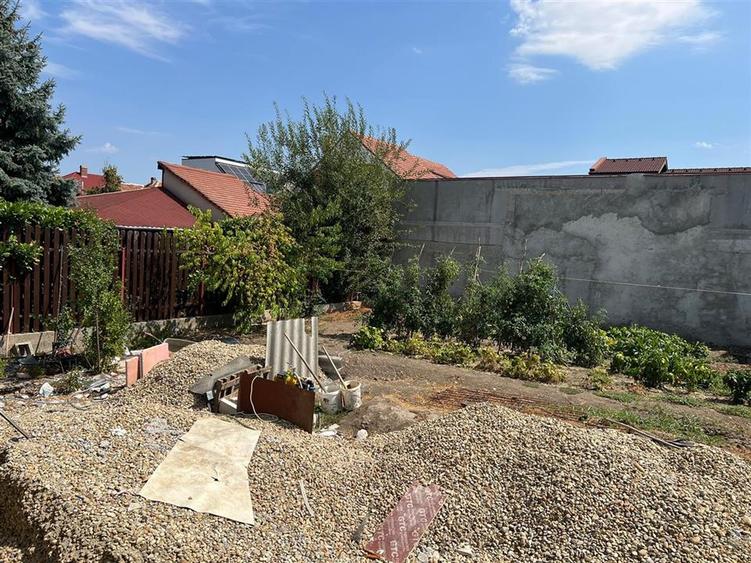 Casă cu 4 camere cu Teren 509 Mp în Cantemir
