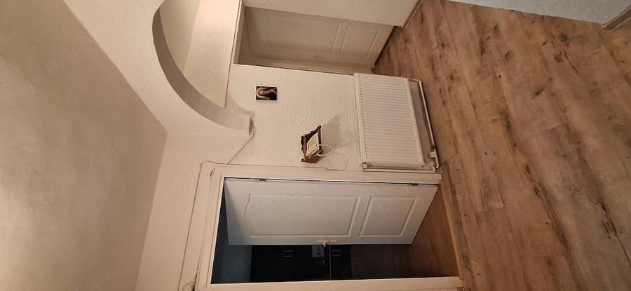 Apartament cu 3 camere decomandat în Vitrometan