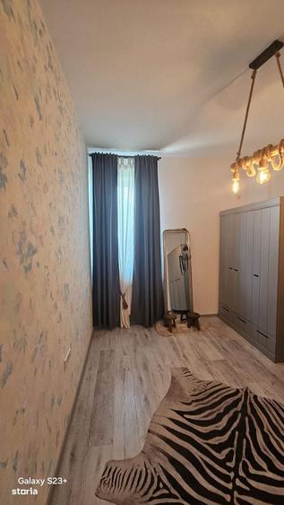 Apartament cu 4 camere decomandat în Titan