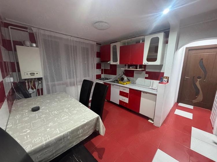 Apartament cu 2 camere decomandat în Gară