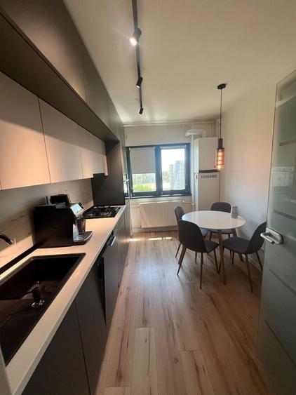 Apartament cu 4 camere decomandat, mobilat în Pantelimon