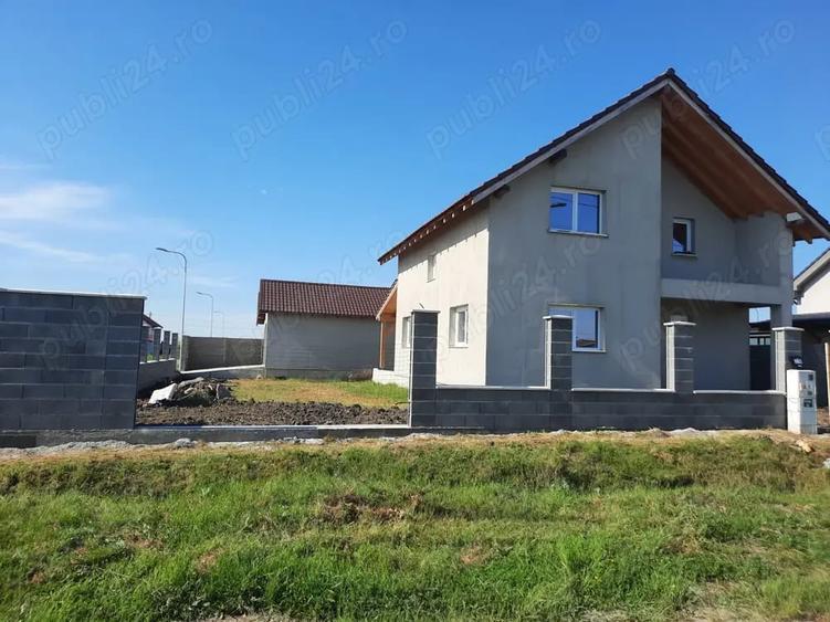 Casă cu 3 camere cu Teren 550 Mp în Beregsău Mare