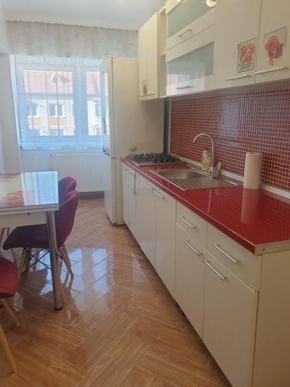 Apartament cu 2 camere decomandat în Lotrioara