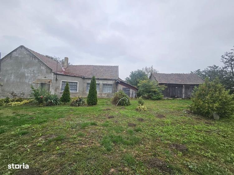 Casă cu 3 camere în Vășad