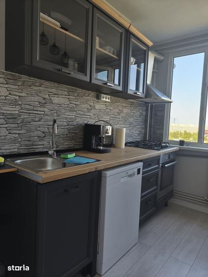 Apartament cu 3 camere în Drumul Taberei