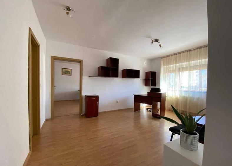 Apartament cu 2 camere semidecomandat, mobilat în Scriitorilor