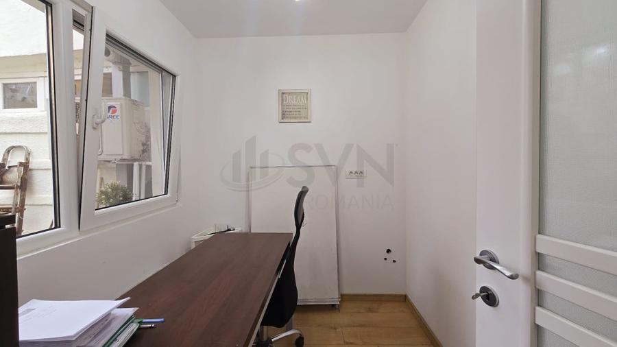 Casă individuală cu 7 camere cu Canalizare în Cotroceni
