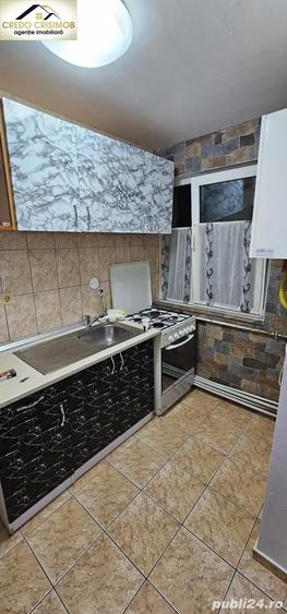 Apartament cu 4 camere semidecomandat în Micro II