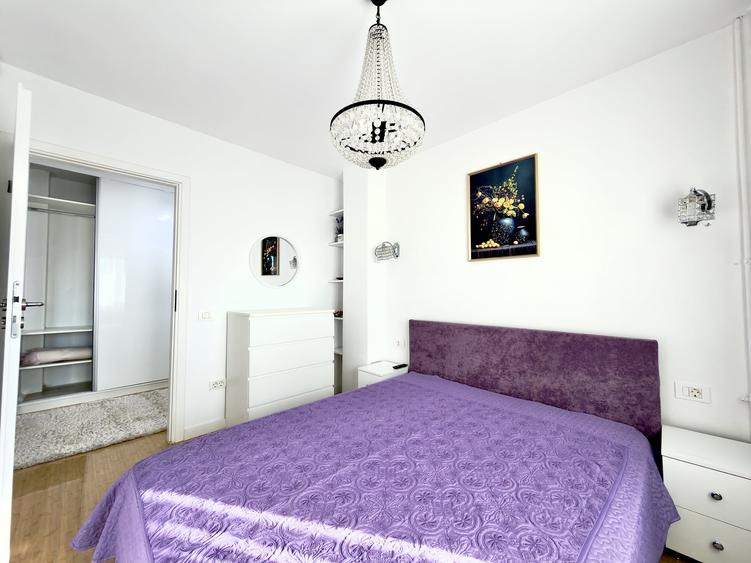Apartament cu 3 camere semidecomandat, mobilat în Moșilor