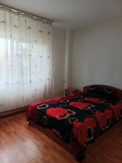 Apartament cu 2 camere semidecomandat în 1 Mai