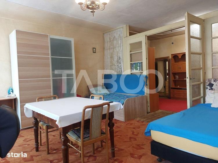 Apartament cu 3 camere decomandat în Central