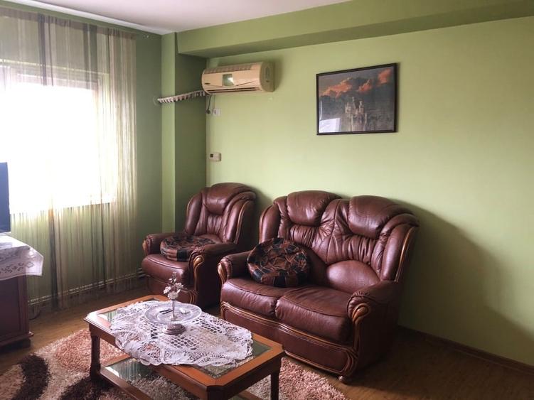 Vând apartament 3 camere decomandate faleza nord, constanța str. pescarilor nr. - 2