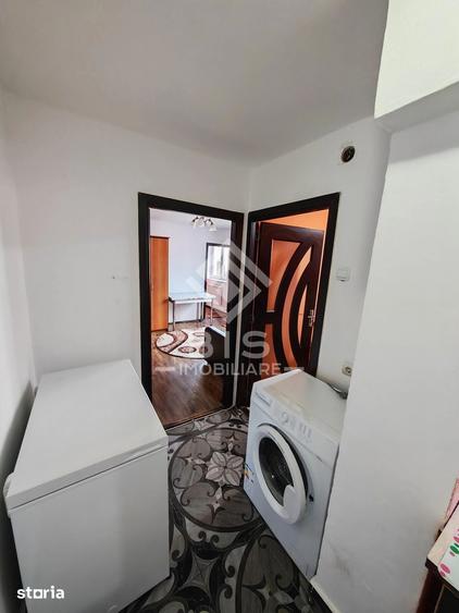 Apartament cu 3 camere semidecomandat în Central