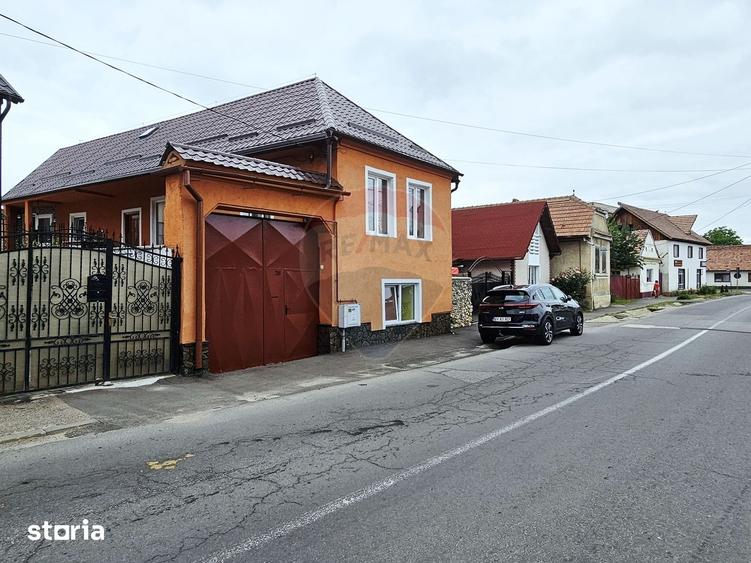 Casă cu 5 camere cu Teren 141 Mp în Central