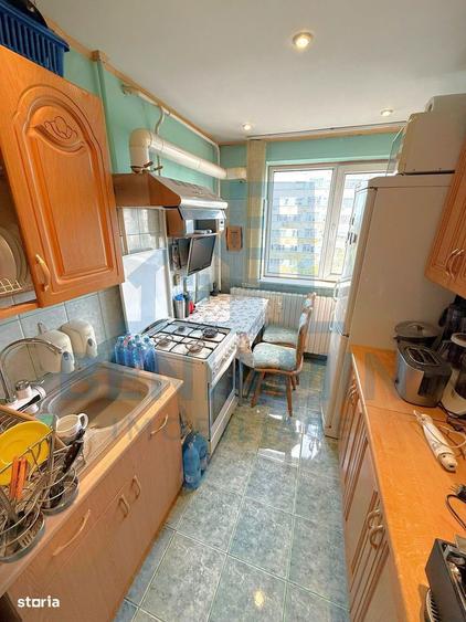 Apartament cu 3 camere semidecomandat în George Enescu