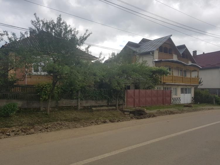 Casă individuală cu 5 camere cu Teren 2100 Mp în Șimișna