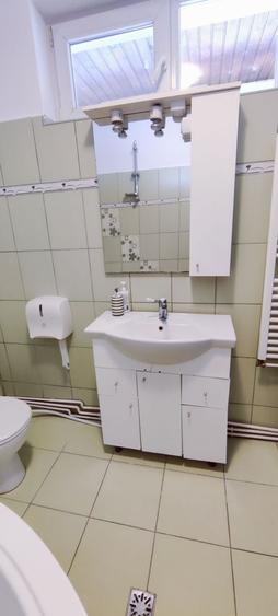 Apartament cu 5 camere decomandat, mobilat în Ghiroda