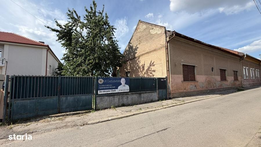 Casă cu 4 camere în Central