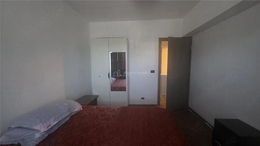 Apartament cu 2 camere decomandat în Calea București
