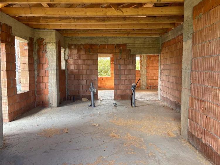 Duplex cu 3 camere cu Teren 500 Mp în Stupini